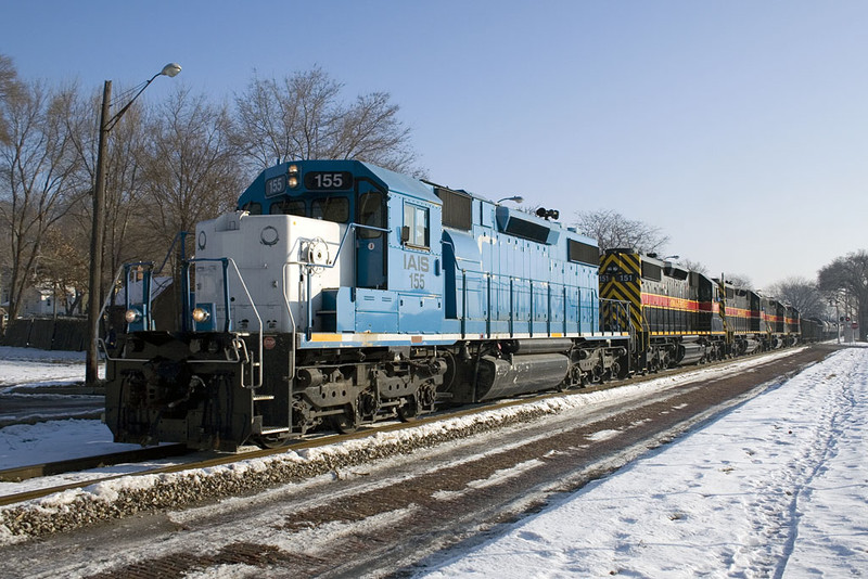 IAIS 155 with RIIC-19 @ 5th St; Davenport, IA.  December 19, 2007.