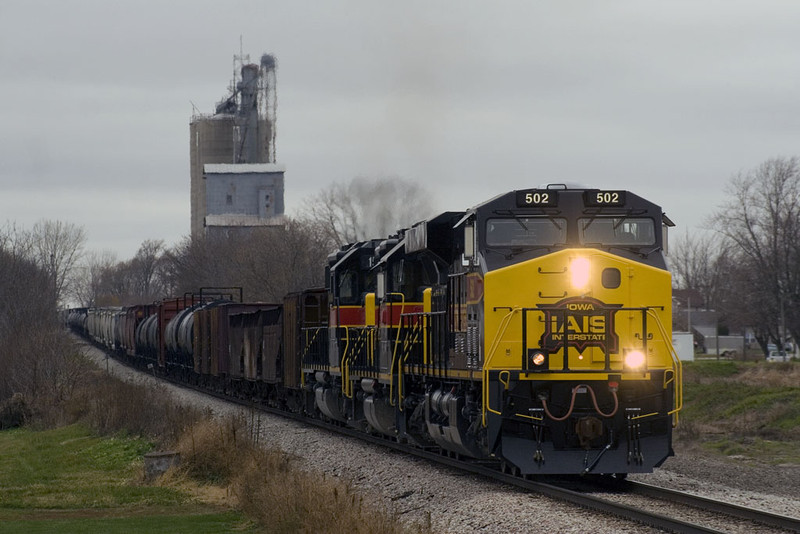 IAIS 502 with CBBI-07 @ Walcott, IA.  November 8, 2008.