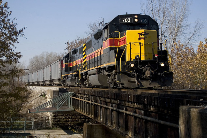 IAIS 703 with CRPE-03 @ Duck Creek; Davenport, IA.  November 3, 2008.