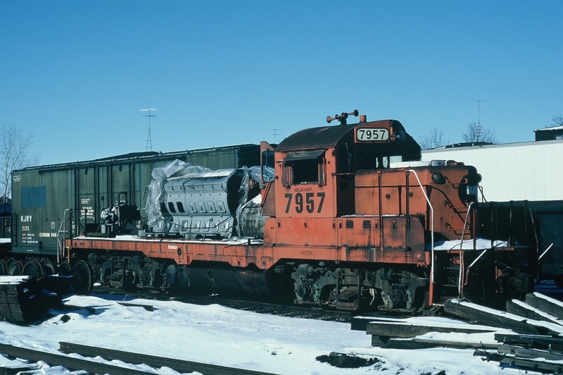 7957 gets repowered in Iowa City 5-Jan-1986.