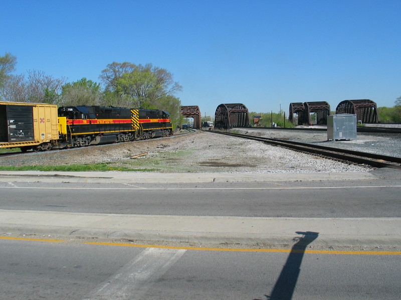 BISW on the Chessie/Metra connecting track at Blue Island.  April 26, 2006.
