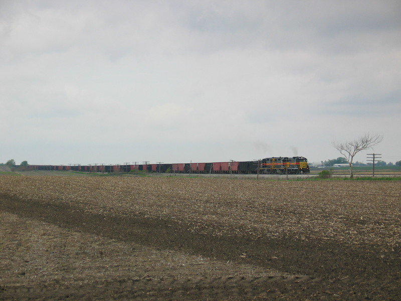 Coal empties west of Walcott, May 3, 2006.