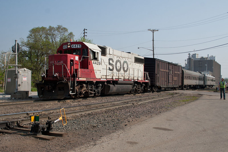 The Geometry Train arrives at DM&E's West Davenport yard from Clinton.