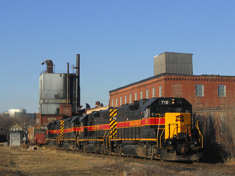 BICB-13 is getting towed east down the Golden State Route and Rockingham Rd in Davenport.  14-Feb-2006.