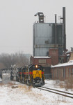 BICB-21 shoving back to the mainline at Rockingham Rd in Davenport, IA on 22-Jan-06.