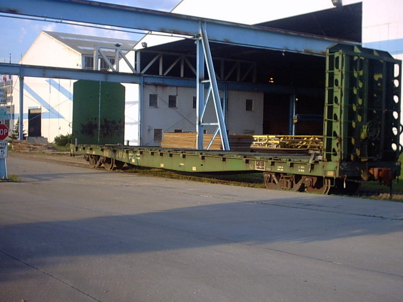 Bulkhead flat car spotted at Chicago Bridge and Iron