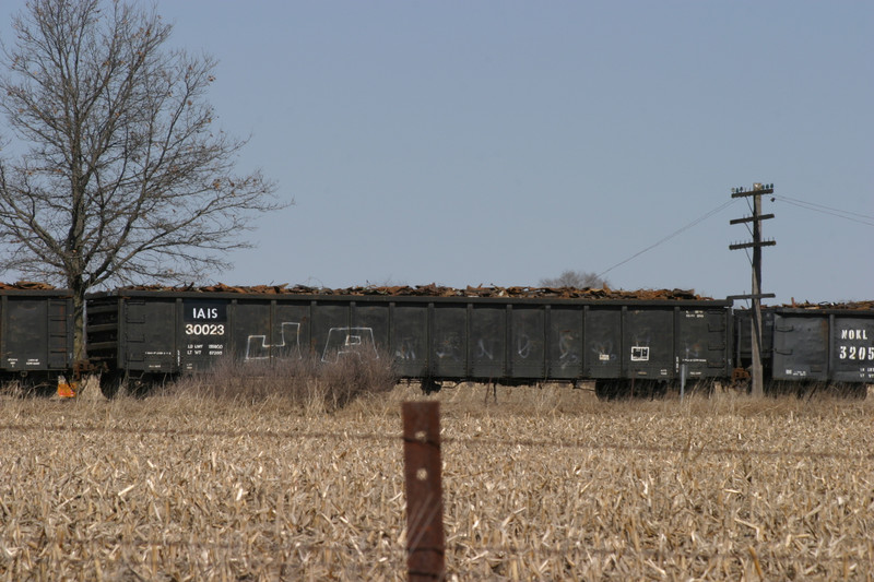 IAIS 30023 near Moscow, IA on 16-Mar-2005