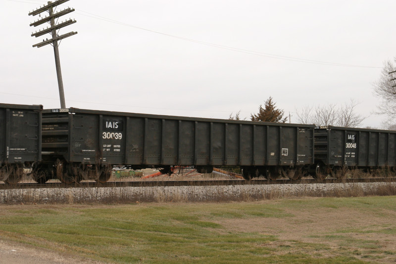 IAIS 30039 at Moscow, IA, on 1-Jan-2005