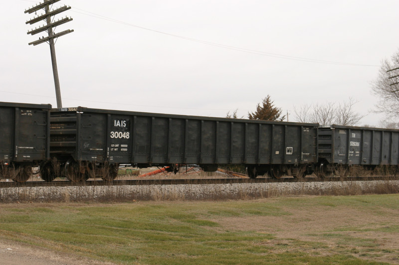 IAIS 30048 at Moscow, IA, on 1-Jan-2005