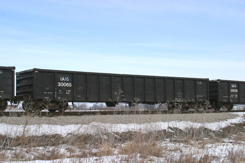 IAIS 30065 at Wilton, IA, on 23-Dec-2005