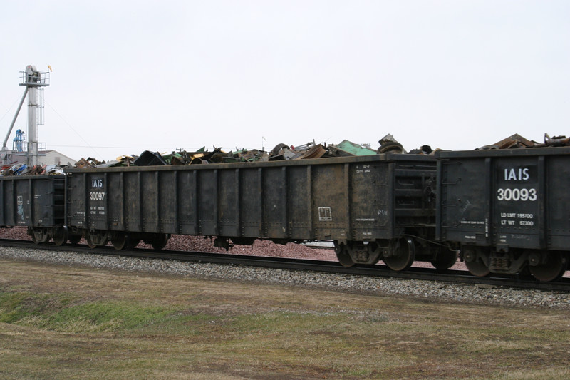 IAIS 30097 at Victor, IA, on 18-Mar-2005