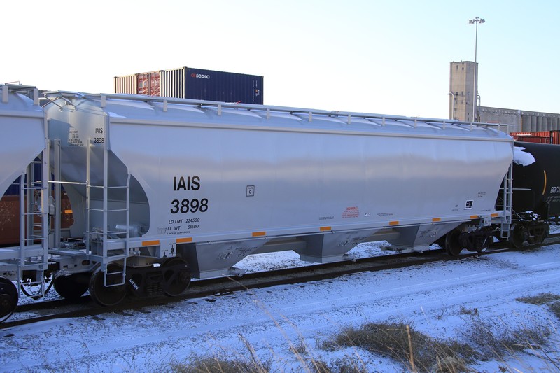 IAIS 3898 in Council Bluffs, IA, on 22 Dec 2013