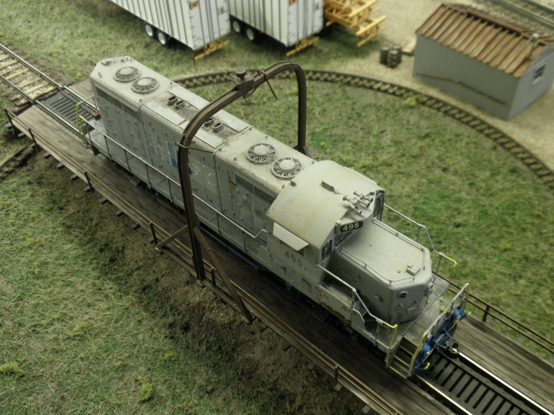 Overhead shot as the hostler takes 495 for a spin on the Bluffs turntable.  I really like the difference the new Cannon #1707 36" fans make.