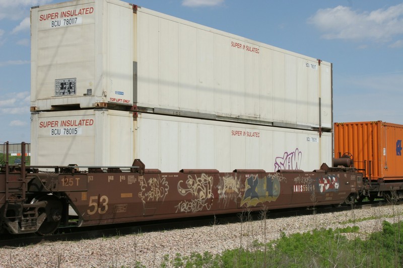 IAIS 55044B at Iowa City, IA, on 1-Jun-2006