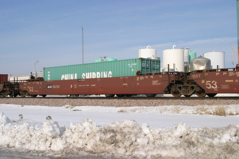 IAIS 55235 B at Walcott, IA, on 23-Dec-2005