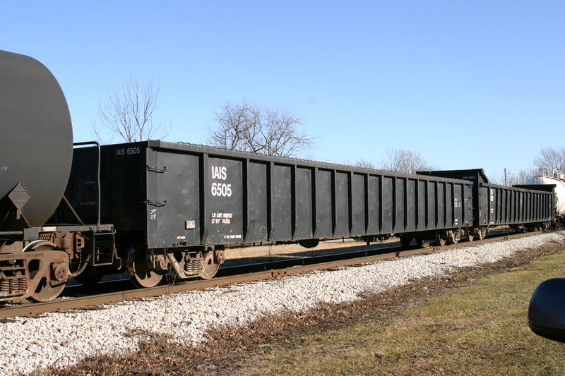 IAIS 6505 at Stockton, IA, on 31-Dec-2003