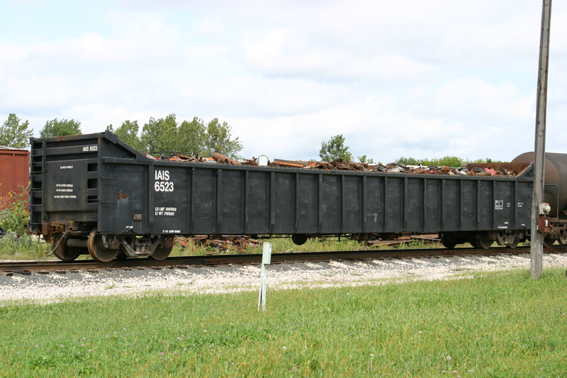 IAIS 6523 at the IC&E's Nahant Yard in Davenport, IA, on 27-Aug-2004