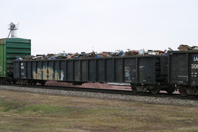 IAIS 6544 at Victor, IA, on 18-Mar-2005