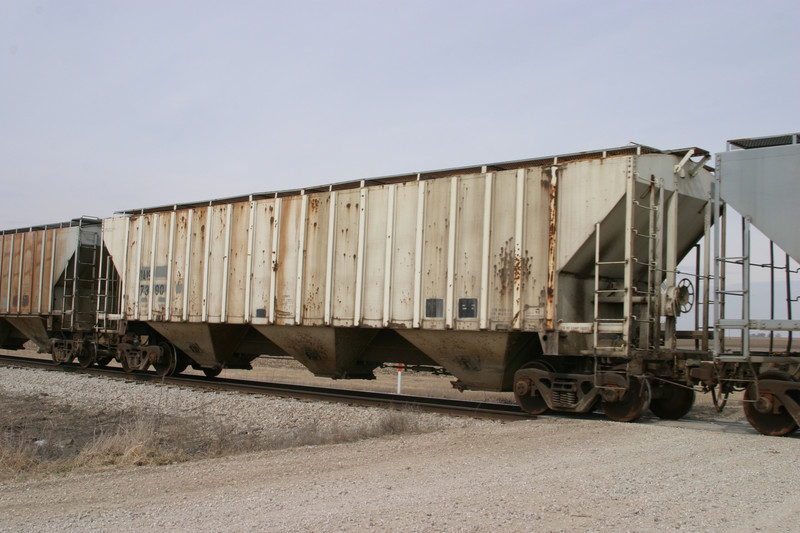 IAIS 7390 at Walcott, IA, on 18-Mar-2005