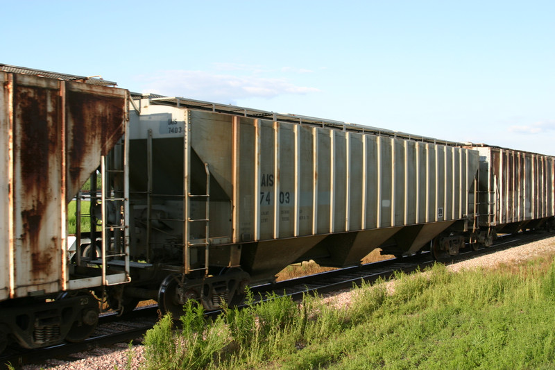 IAIS 7403 at South Amana, IA, on 7-Aug-2004