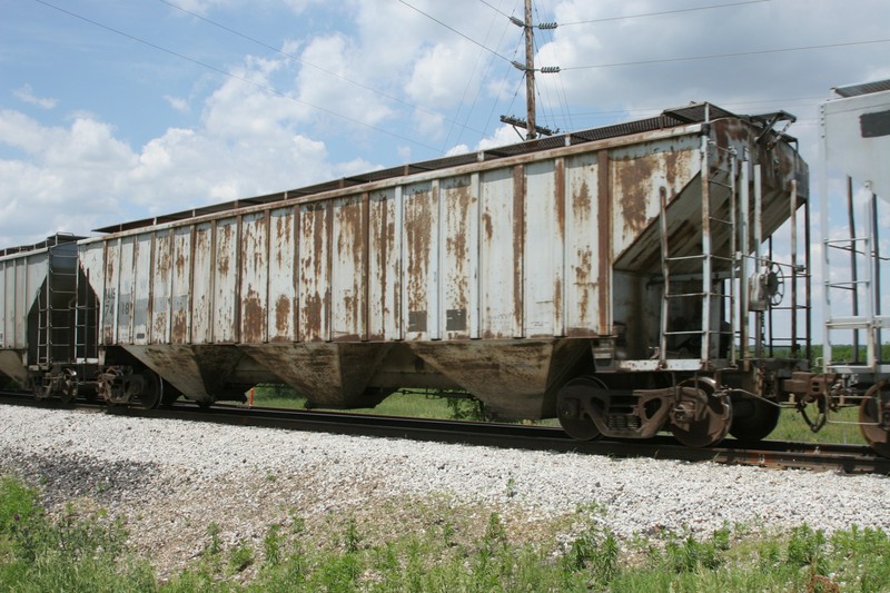 IAIS 7418 in Marengo, IA, on 1-Jun-2006