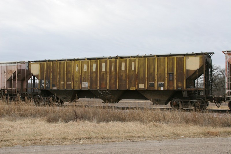 IAIS 7428 at West Liberty, IA, on 27-Dec-2006