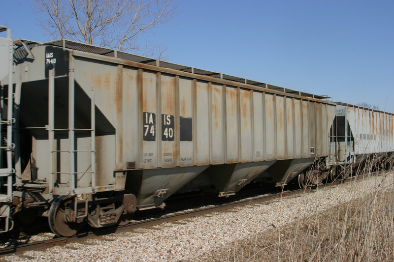 IAIS 7440 at Homestead, IA, on 16-Mar-2005