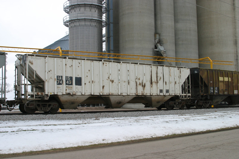 IAIS 7443 at Kellogg, IA, on 30-Dec-2005