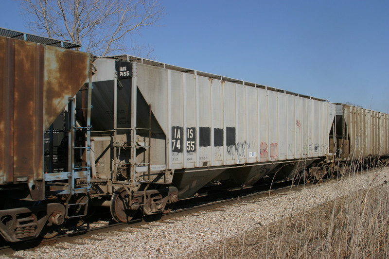 IAIS 7455 at Homestead, IA, on 16-Mar-2005