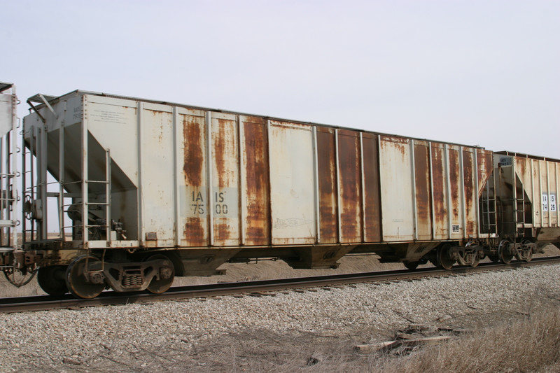 IAIS 7500 at Walcott, IA, on 18-Mar-2005