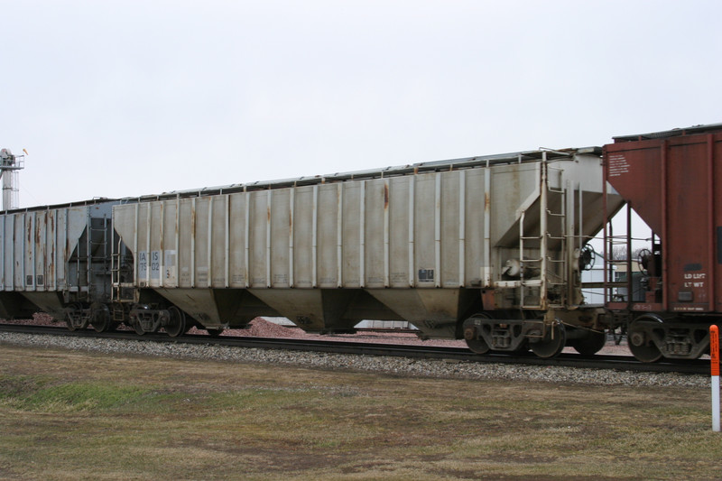 IAIS 7502 at Victor, IA, on 18-Mar-2005