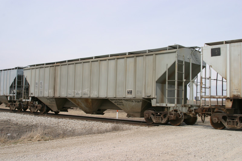 IAIS 7510 at Walcott, IA, on 18-Mar-2005