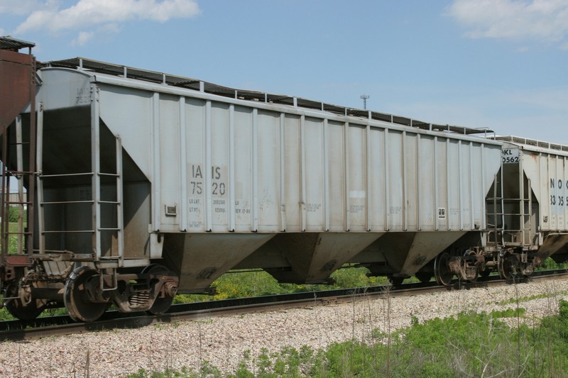 IAIS 7520 at Iowa City, IA, on 1-Jun-2006