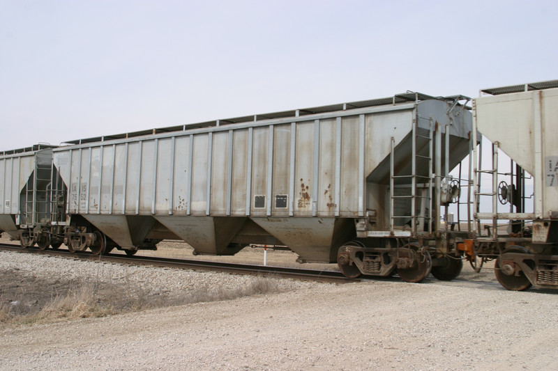 IAIS 7552 at Walcott, IA, on 18-Mar-2005