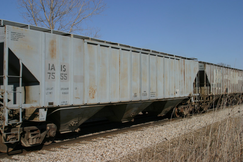 IAIS 7555 at Homestead, IA, on 16-Mar-2005