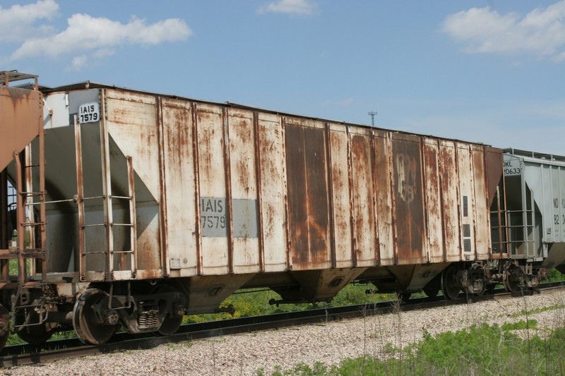 IAIS 7579 in Iowa City, IA, on 1-Jun-2006