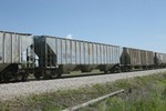 IAIS 7608 near Victor, IA, on 1-Jun-2006