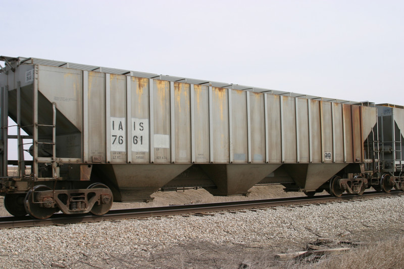 IAIS 7661 at Walcott, IA, on 18-Mar-2005