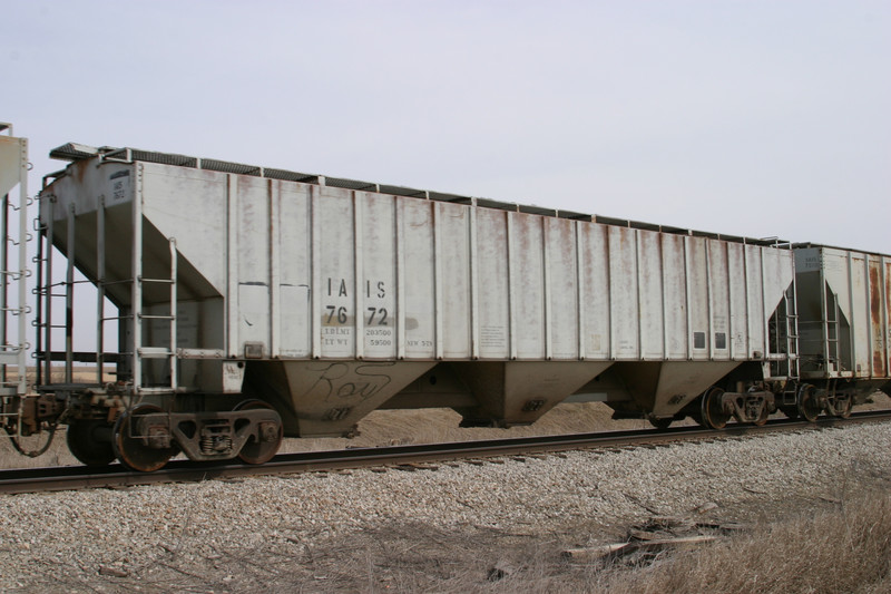 IAIS 7672 at Walcott, IA, on 18-Mar-2005