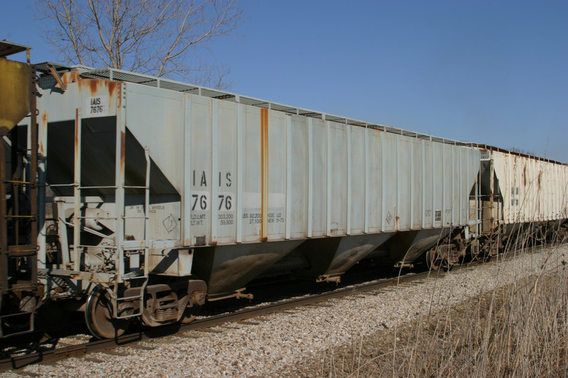 IAIS 7676 at Homestead, IA, on 16-Mar-2005