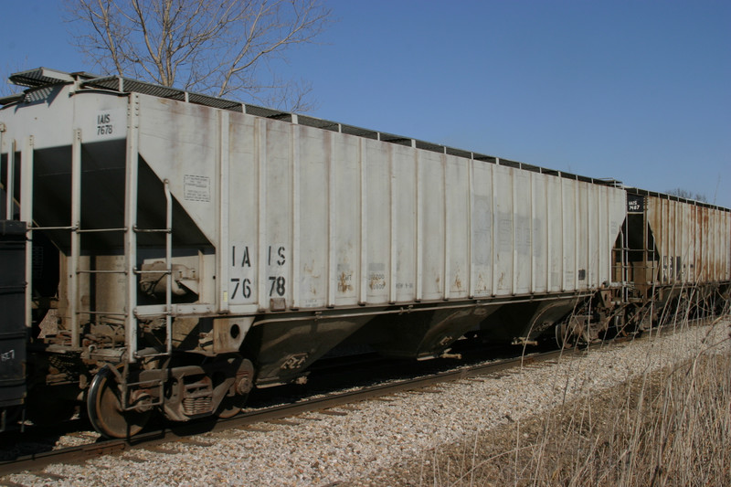 IAIS 7678 at Homestead, IA, on 16-Mar-2005