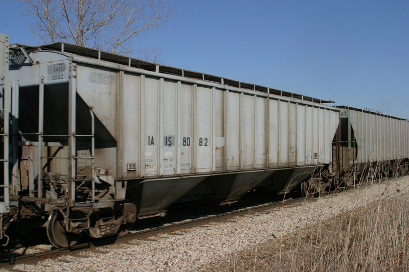 IAIS 8082 at Homestead, IA, on 16-Mar-2005