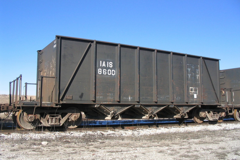 IAIS 8600 in Rock Island, IL on 11-Feb-2005.