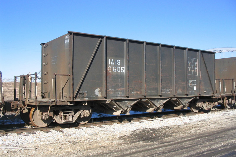 IAIS 8605 in Rock Island, IL on 11-Feb-2005.