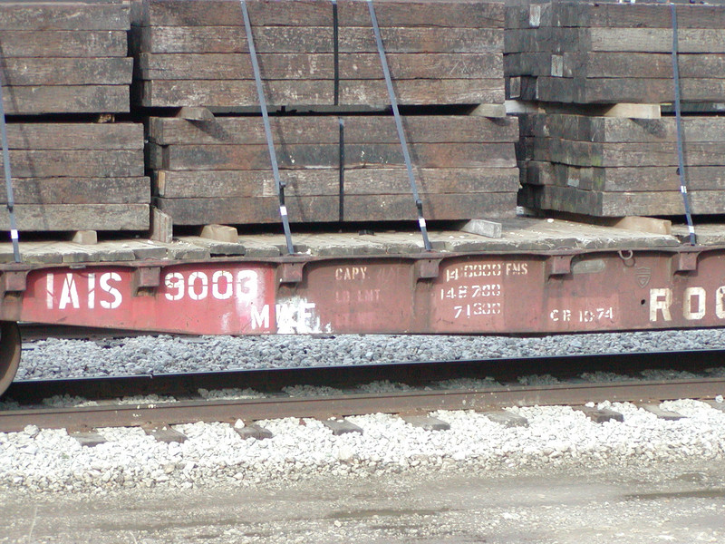 IAIS 9003 at Council Bluffs, IA, on 11-May-2004