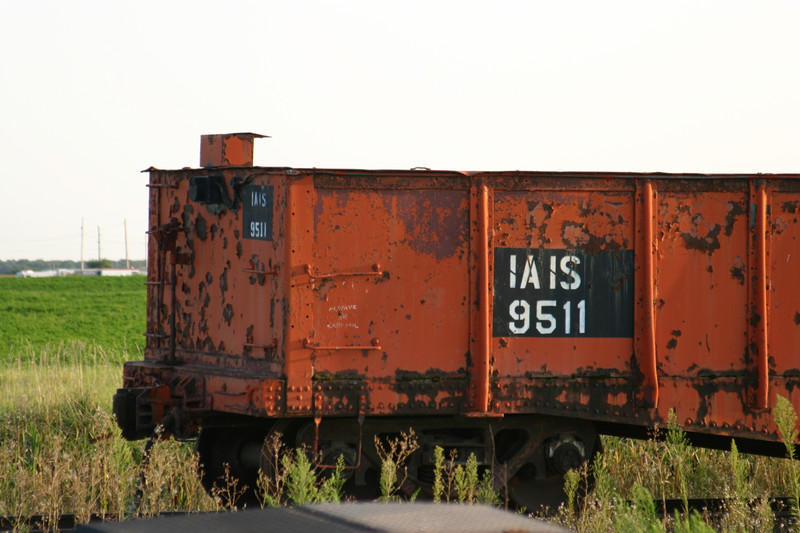 Engineer's rear side of plow #2, IAIS 9511 at Newton, IA, on 20-Aug-2004
