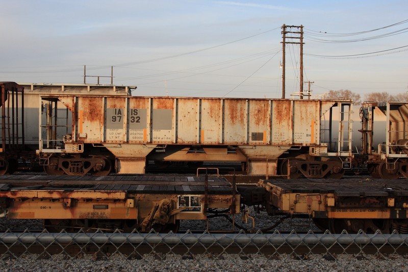 IAIS 9732 in the Rock Island, IL, yard on 29 Nov 2013