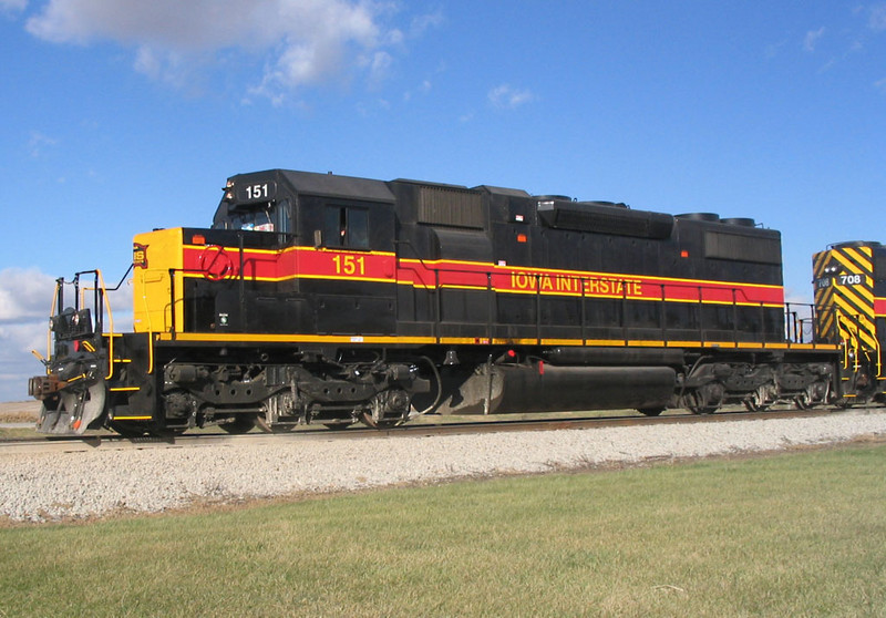 IAIS 151 at Twin States (west of Durant, IA) on 23 Nov 2005