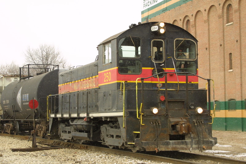 IAIS 250 at Davenport, IA on 26-Dec-2001