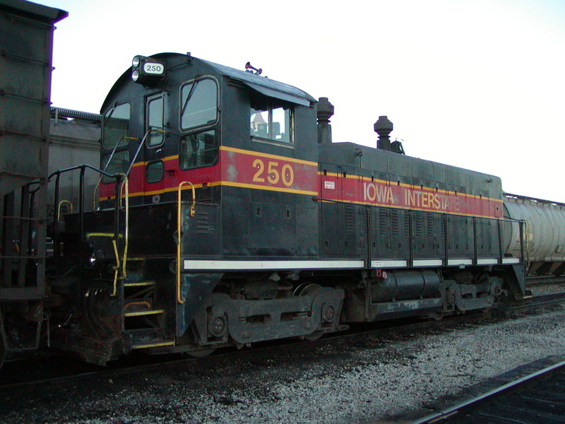 IAIS 250 at Rock Island IL on 12-Jul-2003.